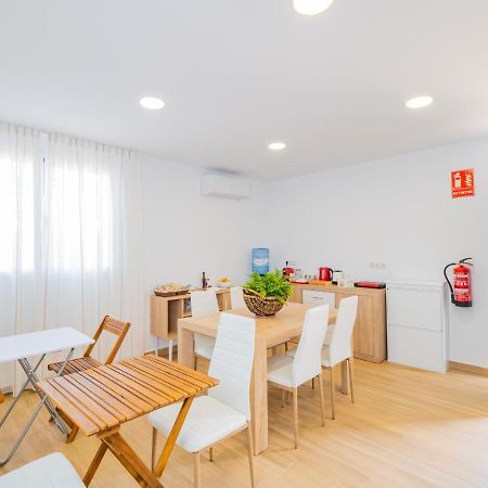 Cubo'S Hostal William'S Sunny 3 With Breakfast Torre de Benagalbon Exterior photo
